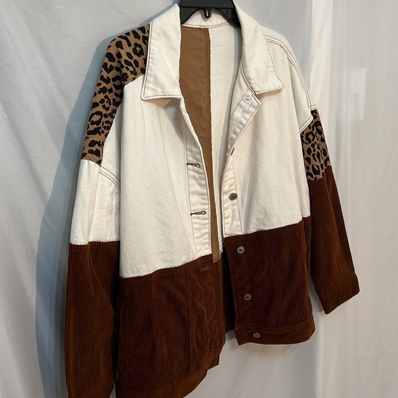 Trendy Women's Lightweight Brown White Animal Print Jacket Size XL - Picture 4 of 9